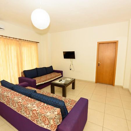 Vasili'S Family Apartments Himarë Extérieur photo