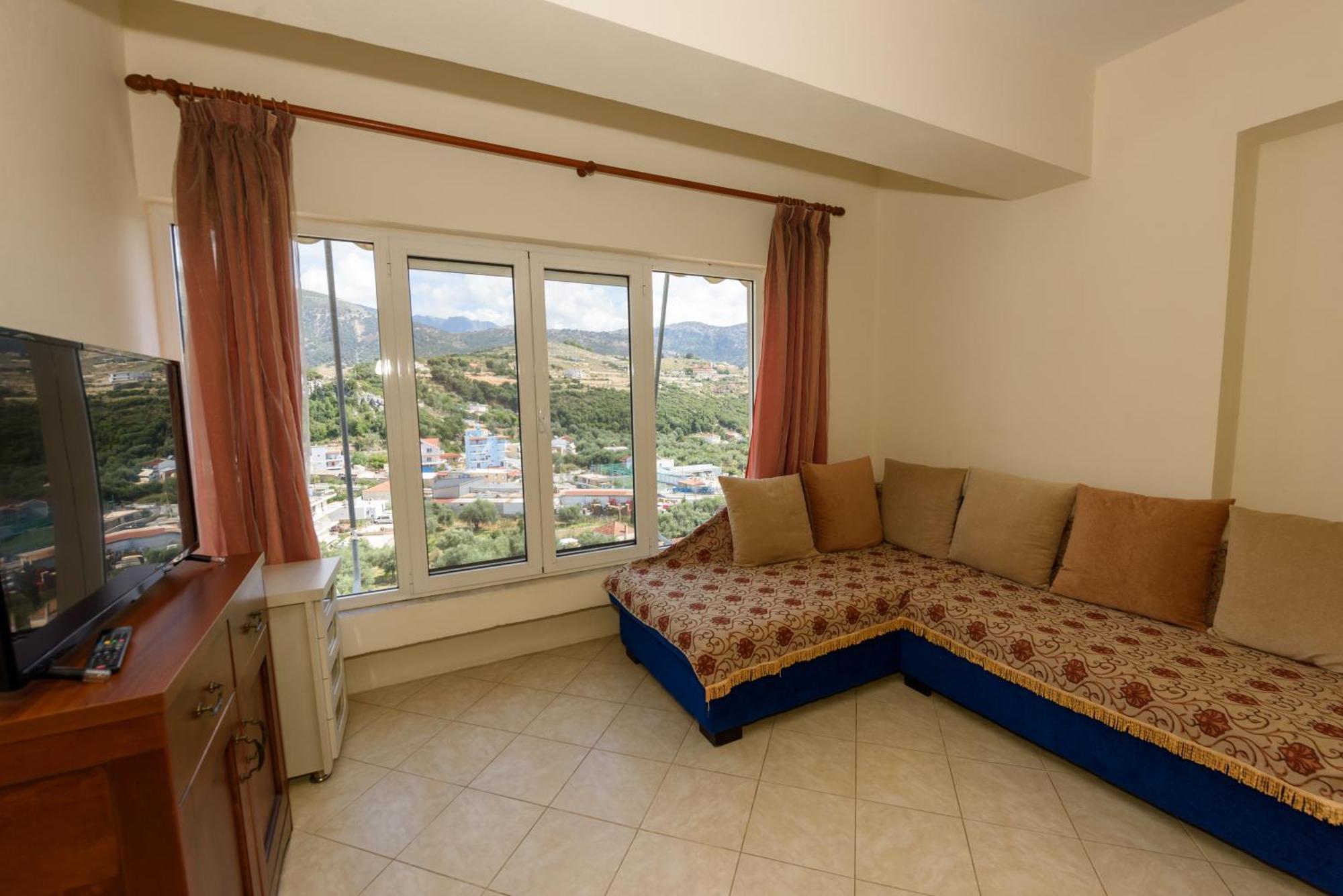 Vasili'S Family Apartments Himarë Extérieur photo