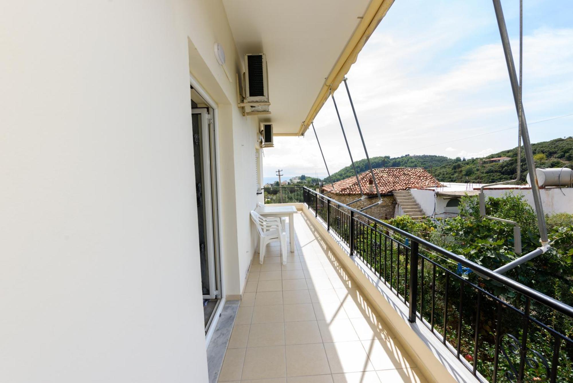 Vasili'S Family Apartments Himarë Extérieur photo